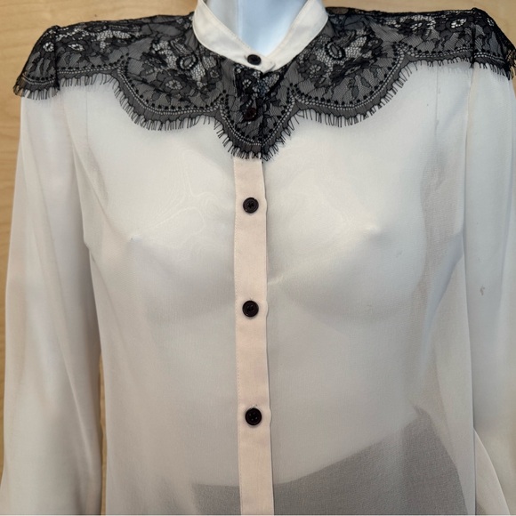 Sheer blouse with French lace - Picture 3 of 12